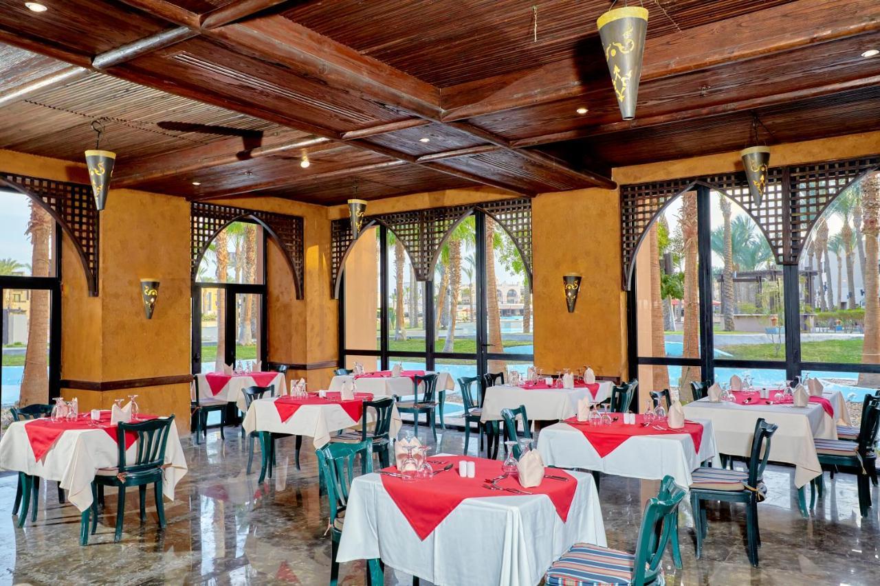 Pickalbatros Sands Port Ghalib Exterior foto Restaurant