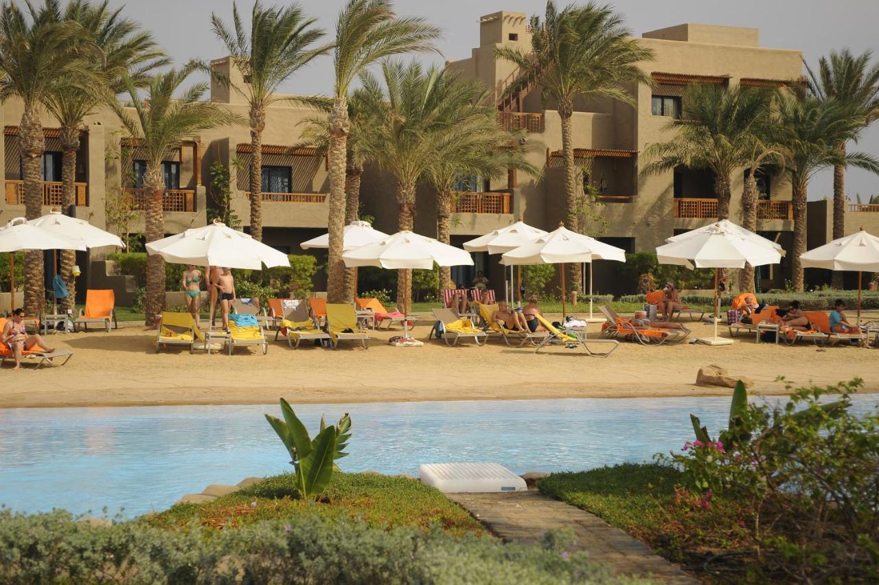 Pickalbatros Sands Port Ghalib Exterior foto The pool at the Four Seasons Resort