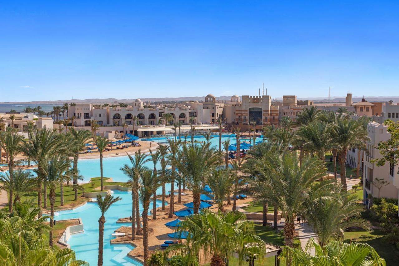 Pickalbatros Sands Port Ghalib Exterior foto View of the resort