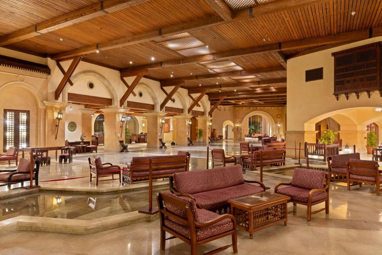 Pickalbatros Sands Port Ghalib Exterior foto The lobby of the hotel