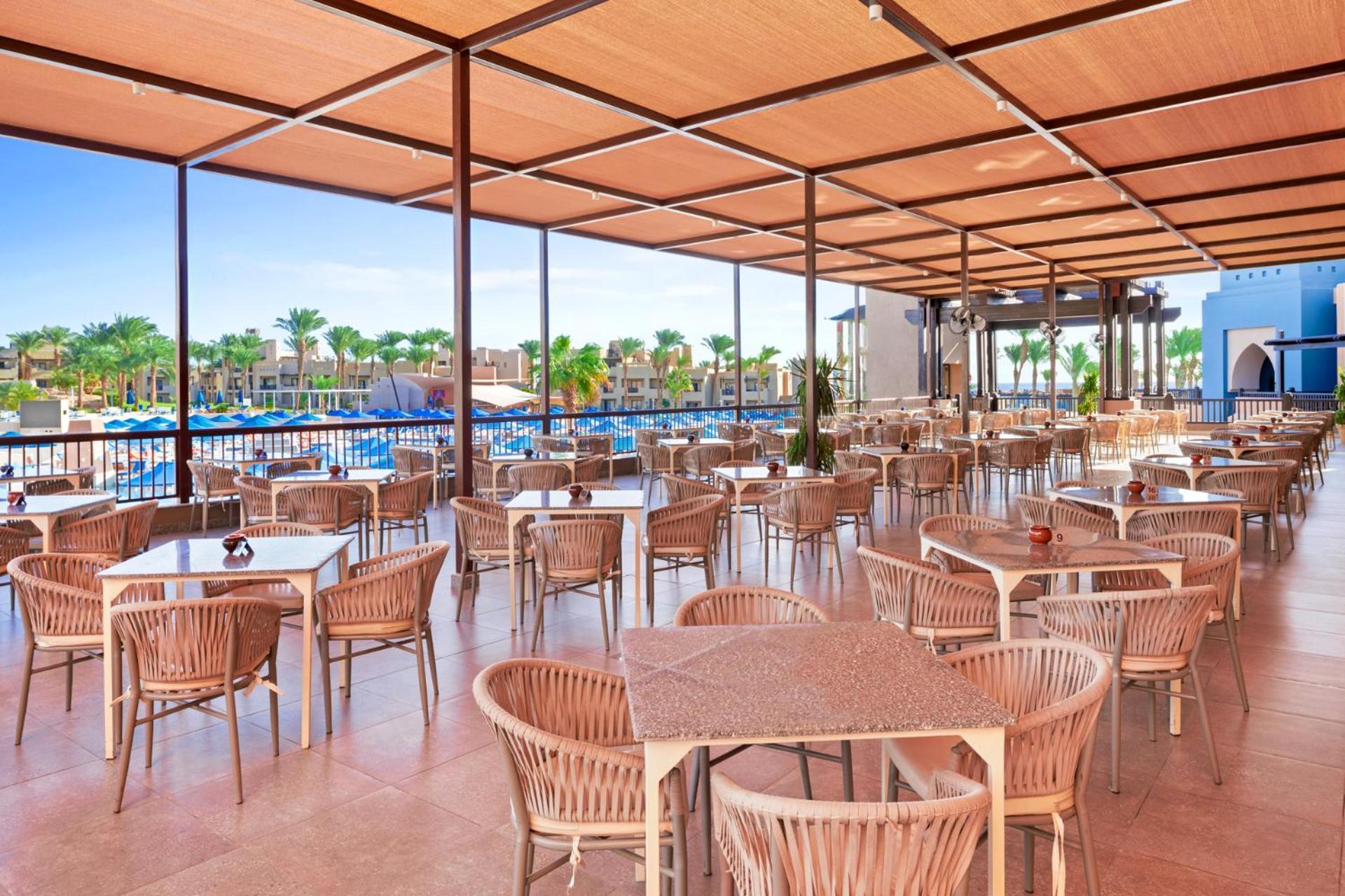 Pickalbatros Sands Port Ghalib Exterior foto The restaurant at the hotel