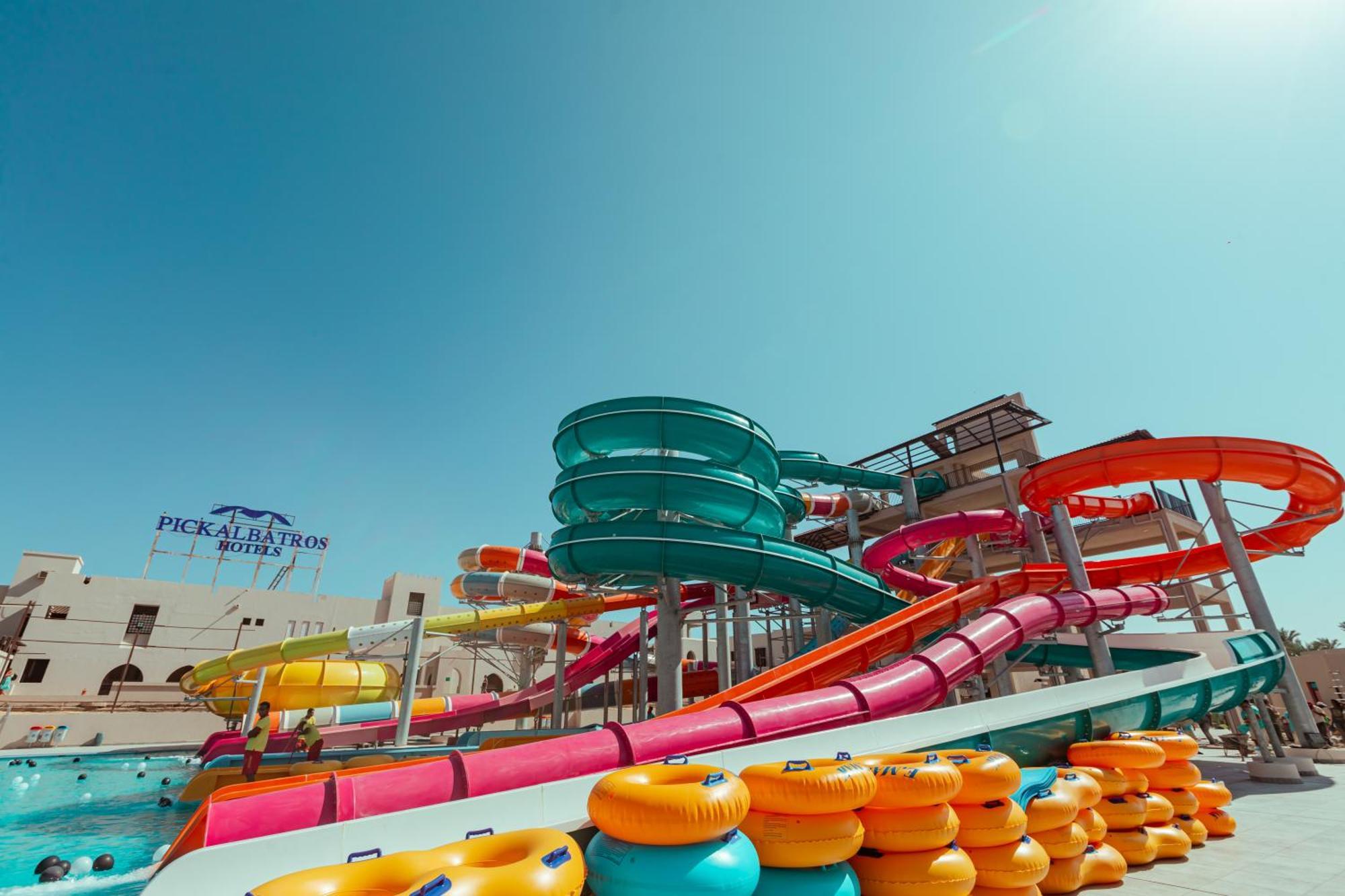 Pickalbatros Sands Port Ghalib Exterior foto The water park