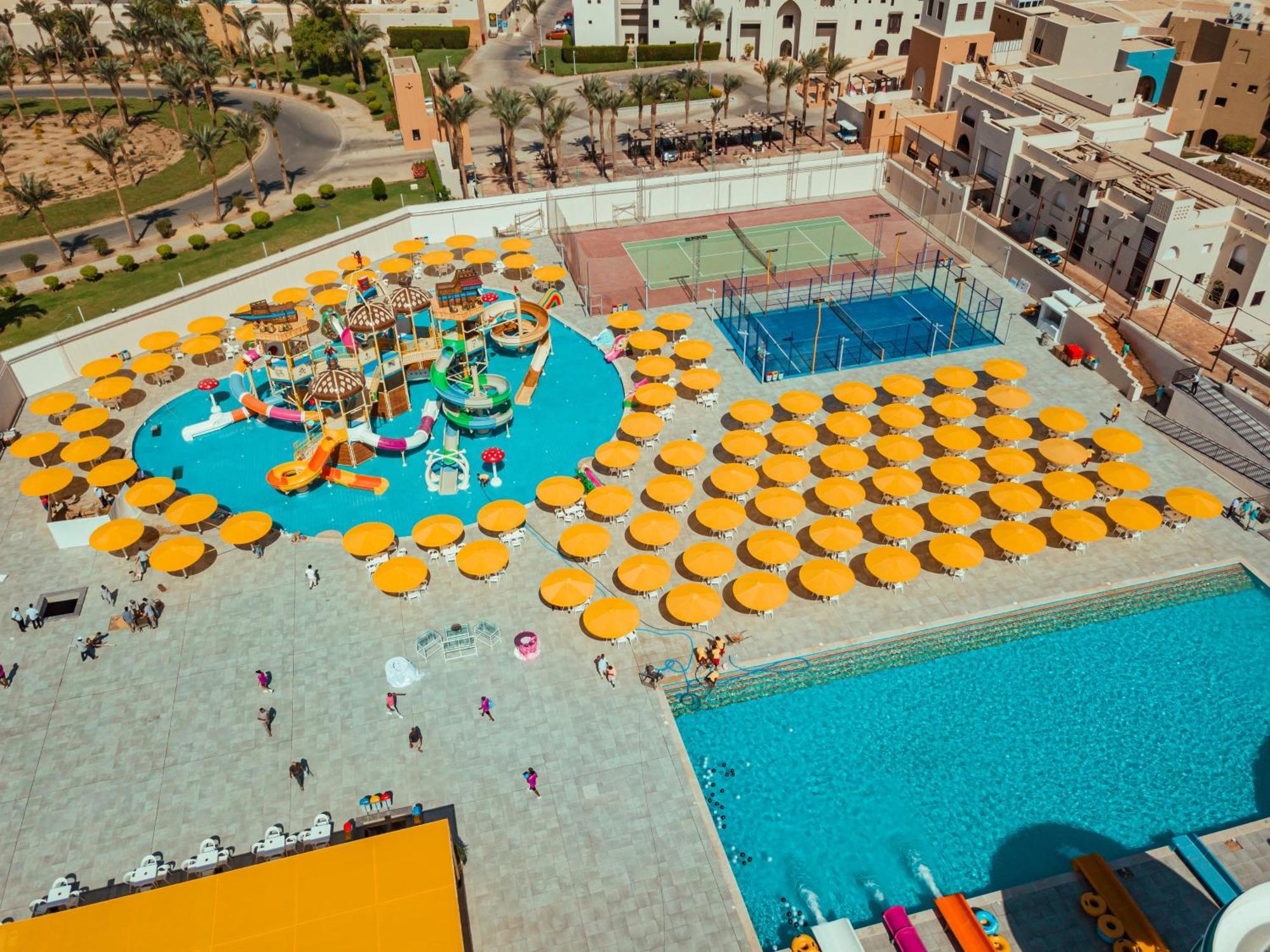 Pickalbatros Sands Port Ghalib Exterior foto Aerial view of the resort