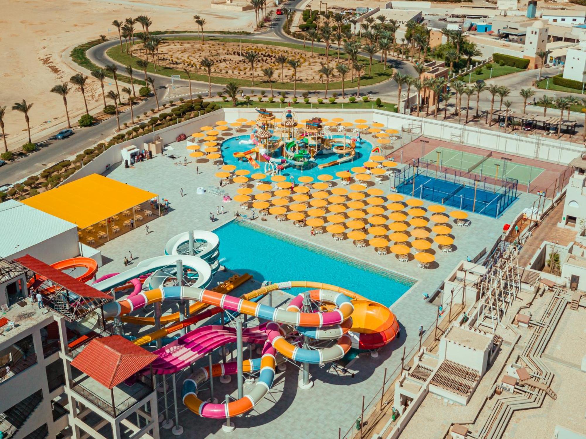 Pickalbatros Sands Port Ghalib Exterior foto Aerial view of the park