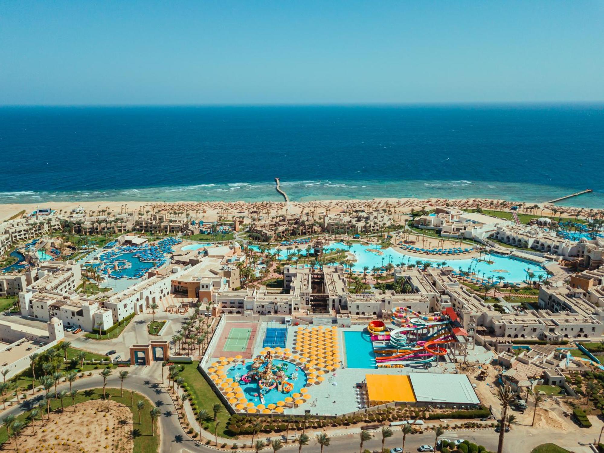 Pickalbatros Sands Port Ghalib Exterior foto Aerial view of the park